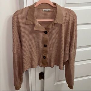 CHAROLETTE AVERY waffle knit cropped button up boxy top size medium tan comfy